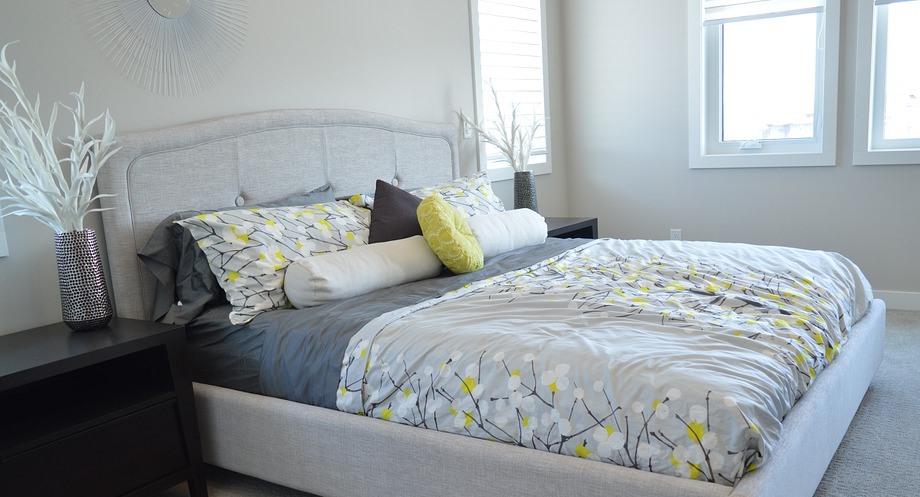queen size bedroom